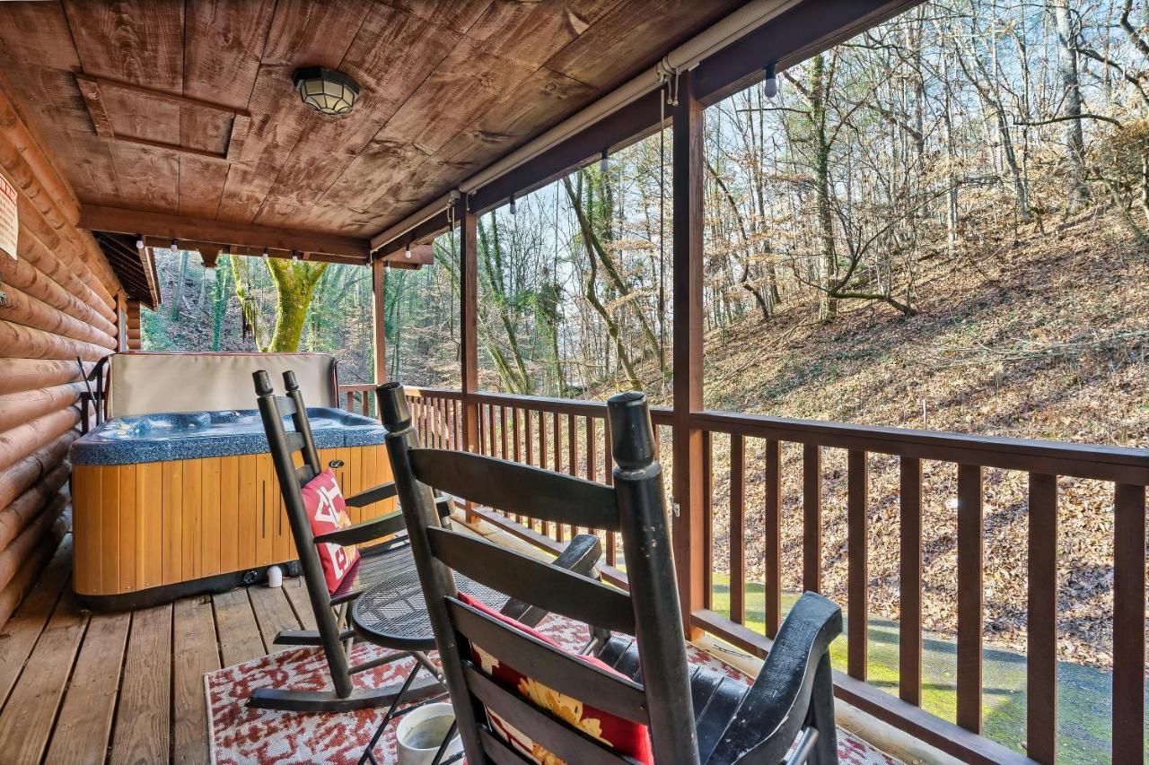 Bear Nakid Villa Pigeon Forge Luaran gambar